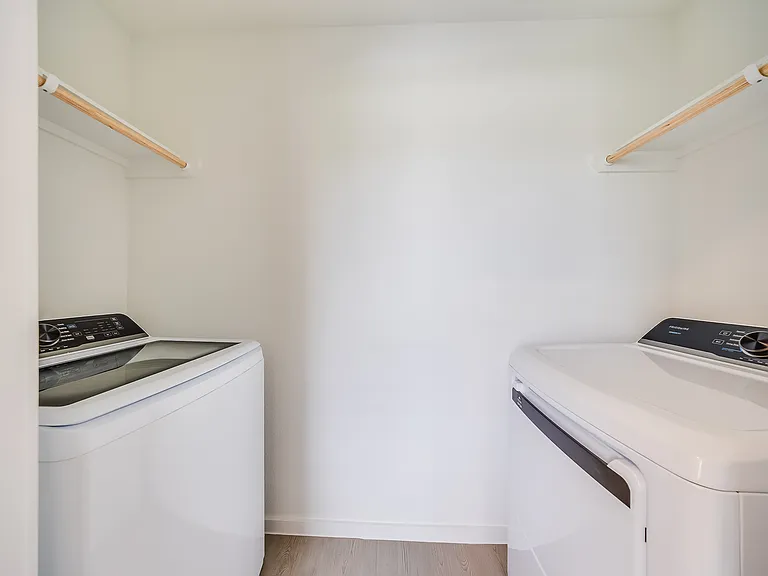 21099 Santopadre St — Photo 11