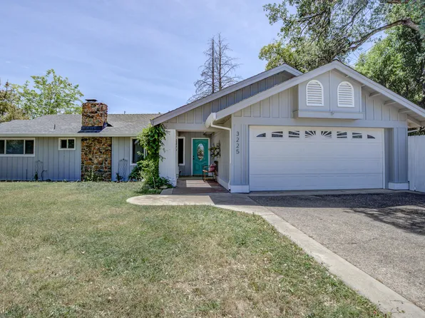 3225 Sunset Dr, Redding, CA 96001