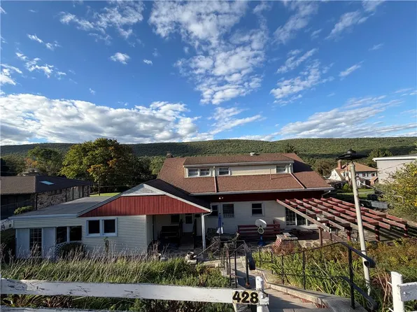 428 E Center St, Nesquehoning, PA 18240