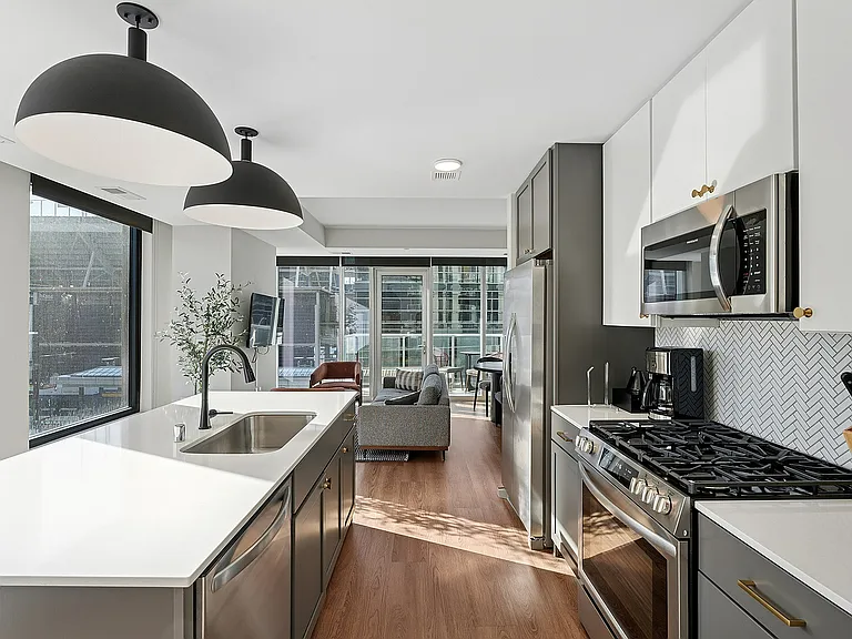 North Loop Green 360 Kitchen