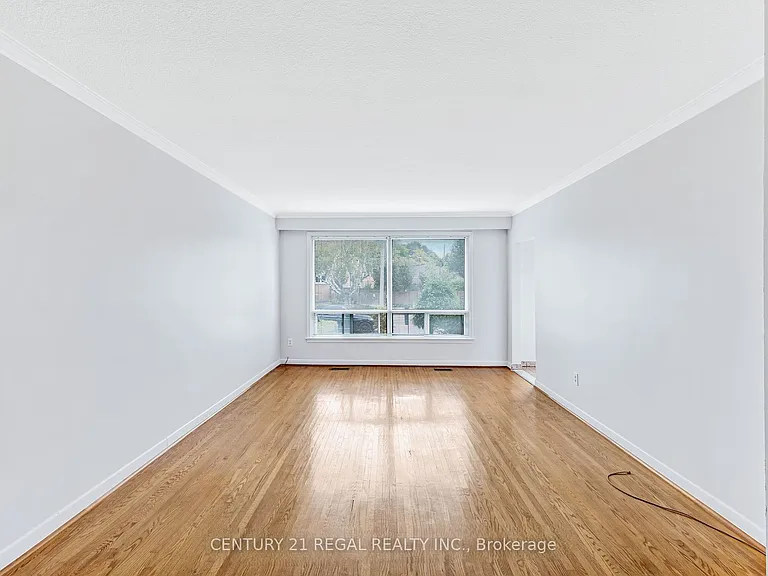 79 Combermere Dr — Photo 9