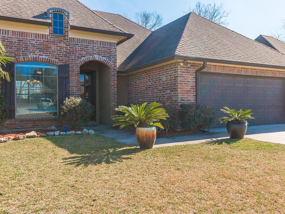 1st image of 301 Bentgrass Dr