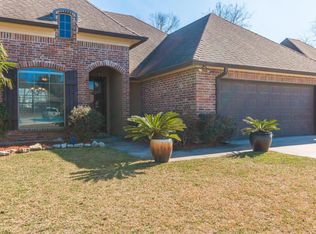 301 Bentgrass Dr, Lafayette, LA 70508
