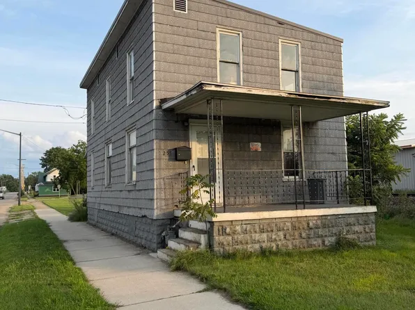 251 S Main St, Three Rivers, MI 49093