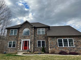 221 Sharpsburg Ct, Hedgesville, WV 25427
