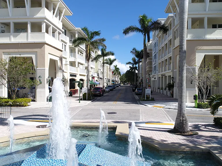 1200 Town Center Dr #405 — Photo 1