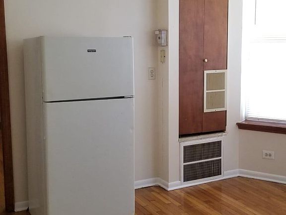 4th image of 5161 S Michigan Ave #3A