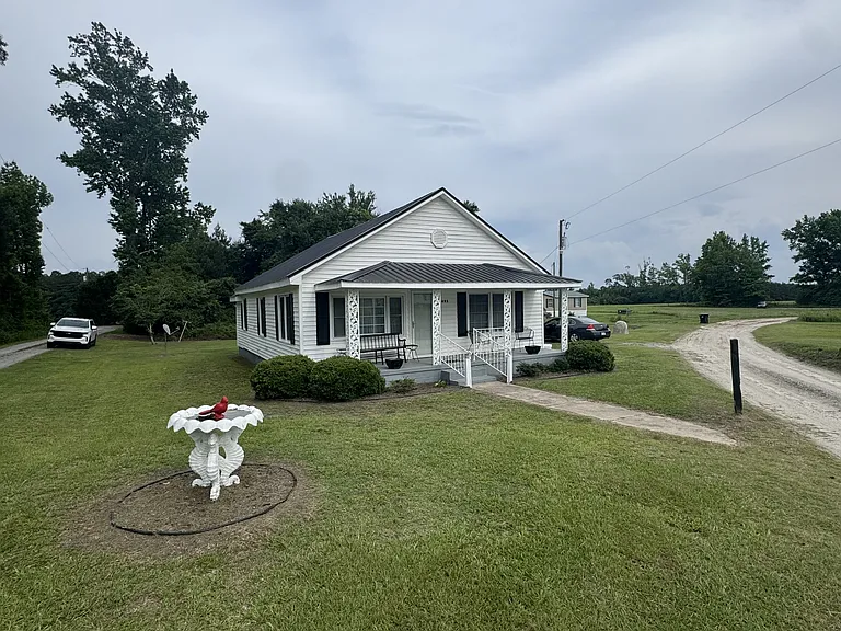 1495 Eli Bowen Rd — Photo 1
