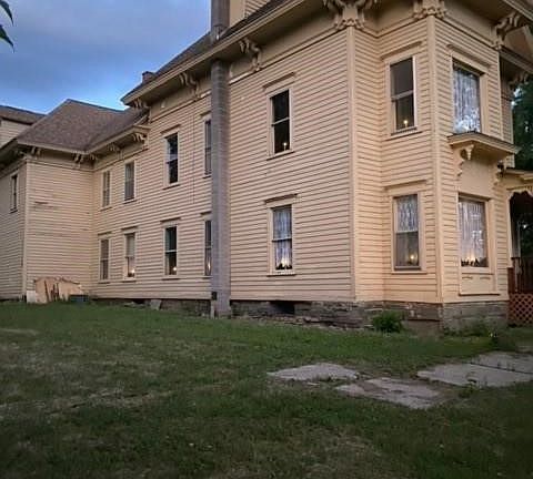 2nd image of 2182 Oak Hill Rd