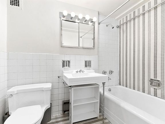 4th image of 1381 Avenue Of The Amer #20L