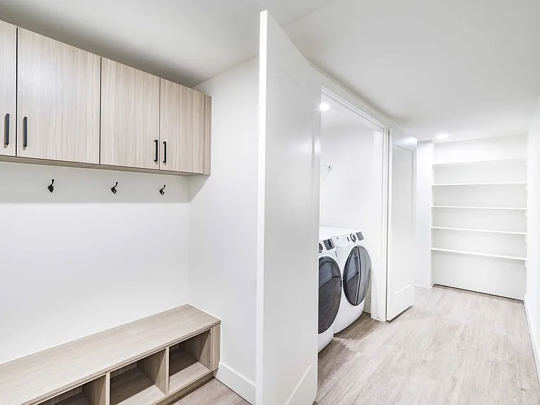 Discover convenience redefined at Modera Golden Triangle. Enjoy built-in storage and shelving solutions alongside the convenience of an in-home, full-size washer and dryer.