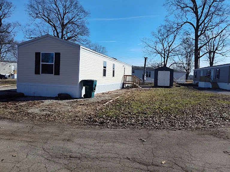 5600 W Kilgore Ave — Photo 22