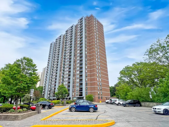 85 Emmett Ave #1811, Toronto, ON M6M 5A2