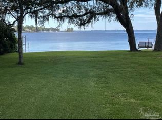 4156 Beach Dr, Niceville, FL 32578