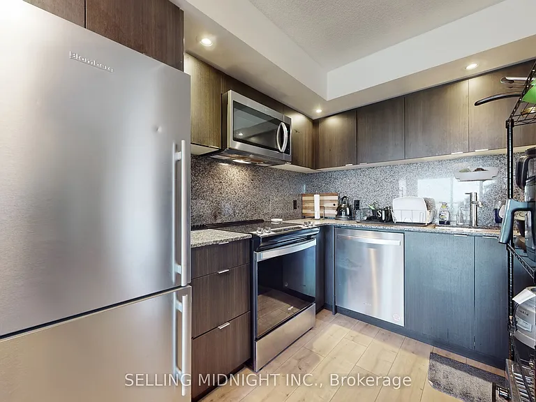 10 Eva Rd #1105 — Photo 21