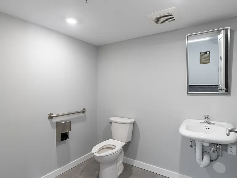 3352 Hemlock St — Photo 11