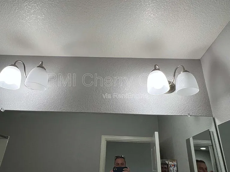 22472 E Union Cir — Photo 13
