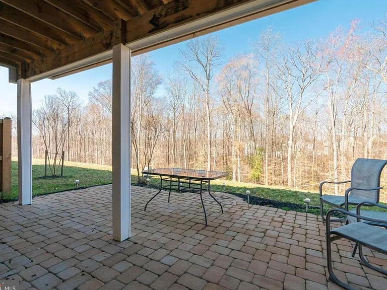 Danridge Manor Dr — Photo 22