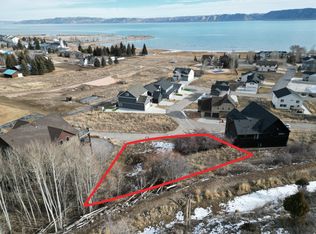 697 N Lochwood Dr, Garden City, UT 84028