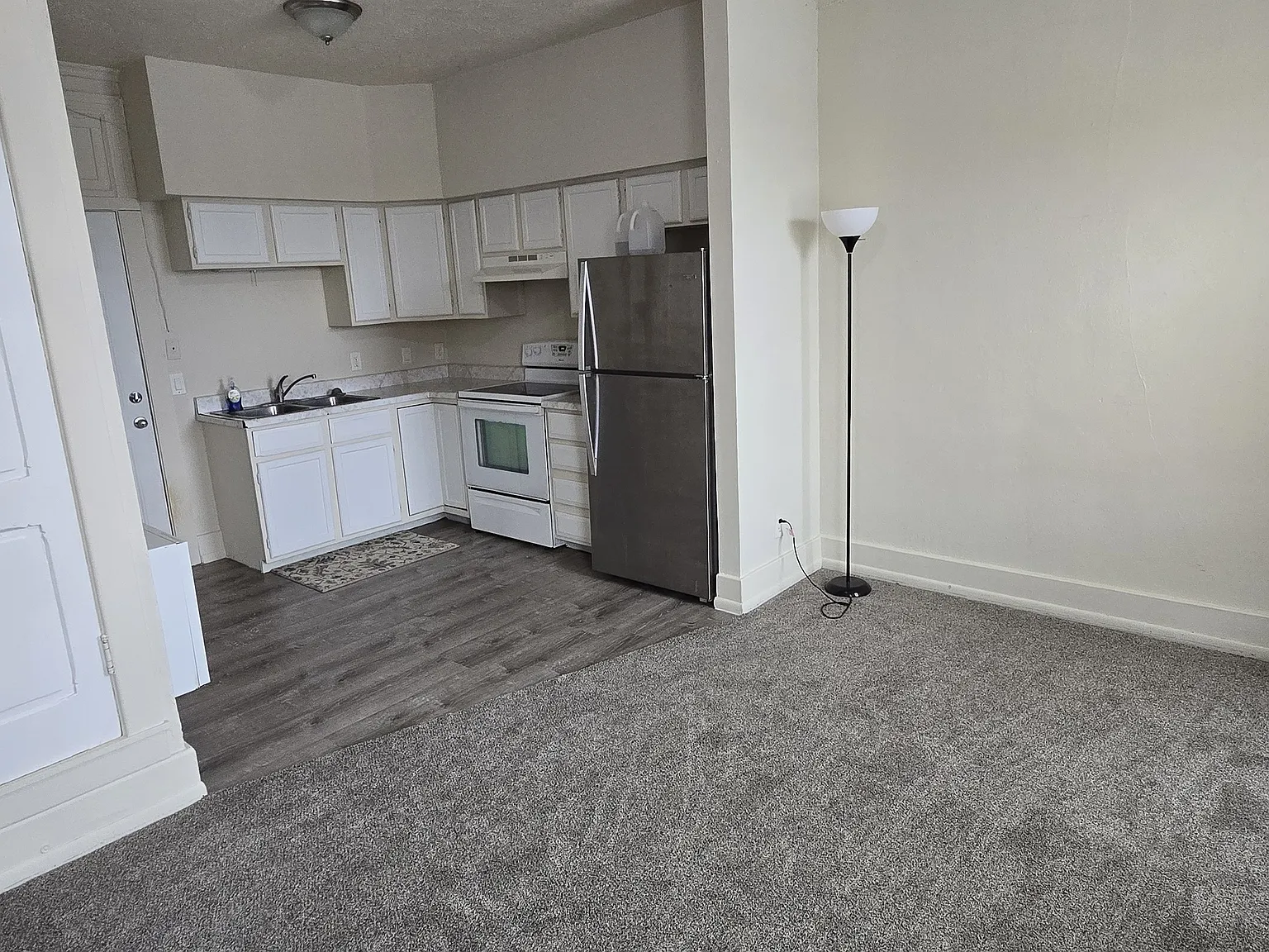 1 bed, 550 sqft, $700 — Photo 3