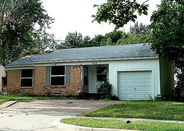 1st image of 620 Cedar Dr