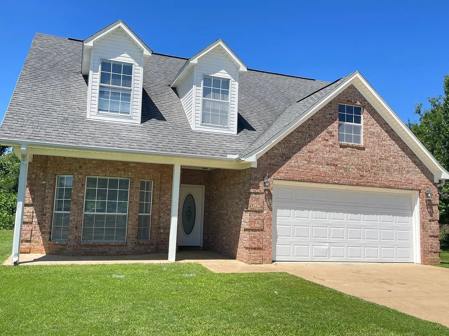 4BR/3.5BA For Rent — Photo 1