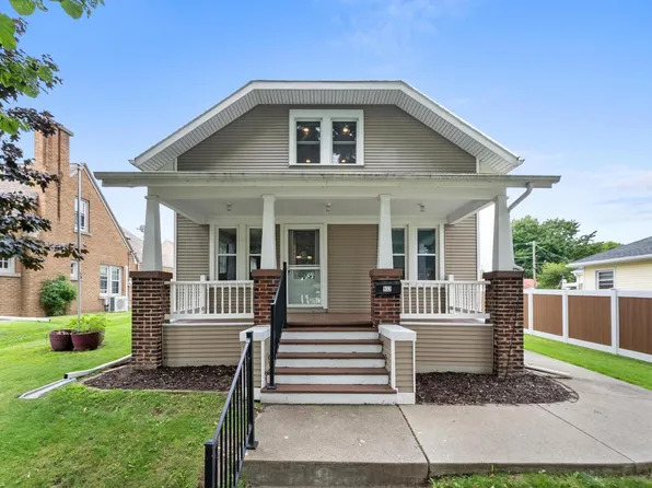 932 North 14th STREET, Manitowoc, WI 54220