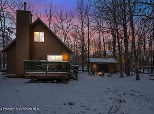 159 Rainbow Dr, Lackawaxen, PA 18435