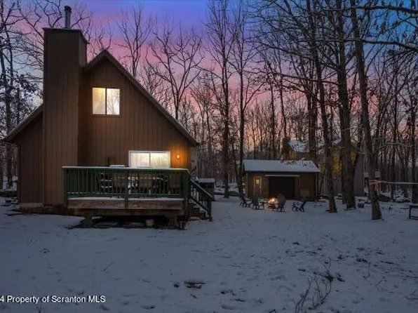 159 Rainbow Dr, Lackawaxen, PA 18435