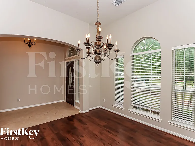 11026 Seminole Spring Ln — Photo 4
