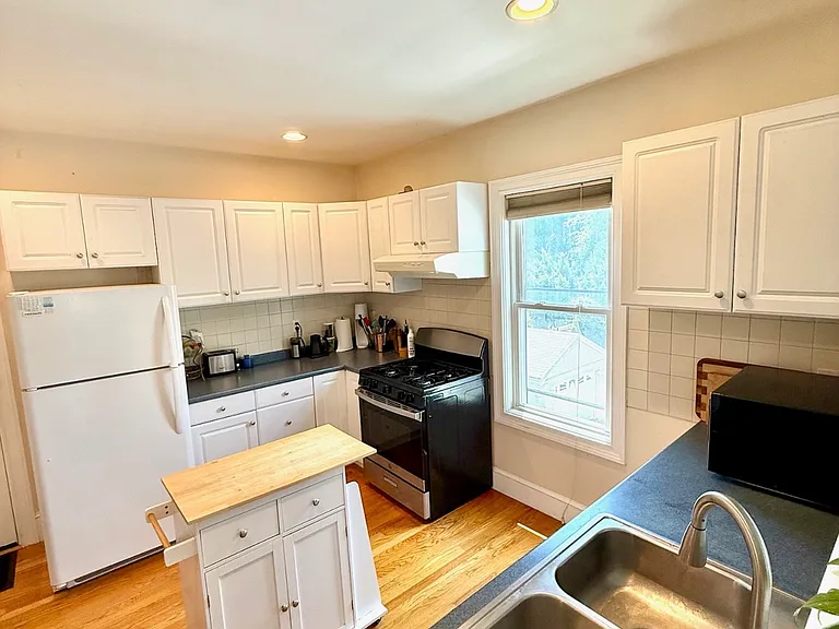 55 Gilbert St — Photo 25