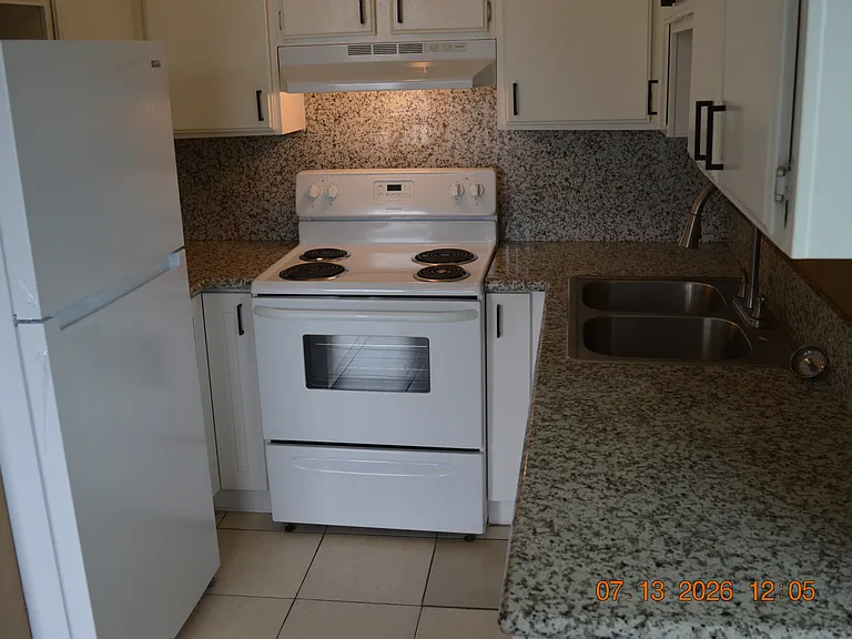 819 Washington St #1 — Photo 2