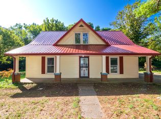 2402 Benson Creek Rd, Lawrenceburg, KY 40342