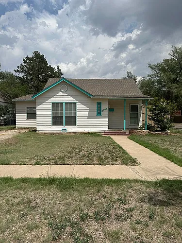 2709 S. Van Buren Photo 1