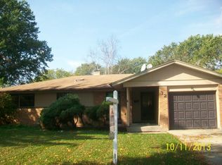 32 Evergreen St, Elk Grove Village, IL 60007