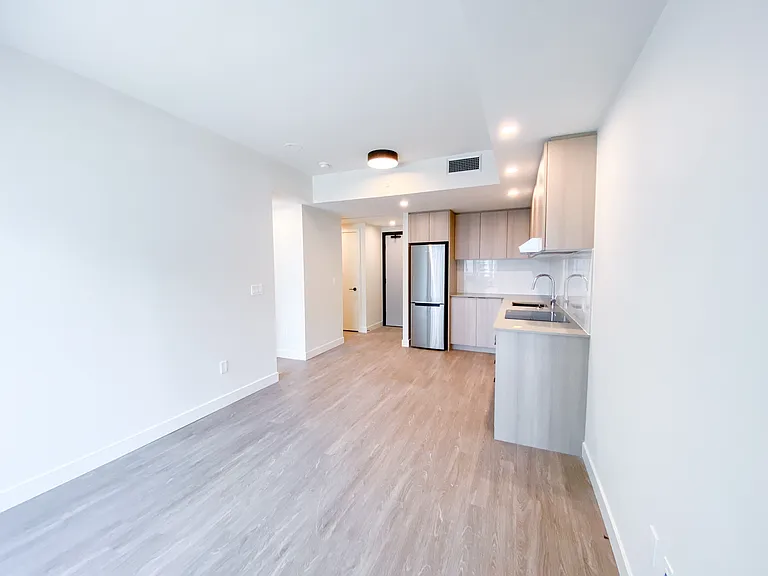 9873 King George Blvd — Photo 46