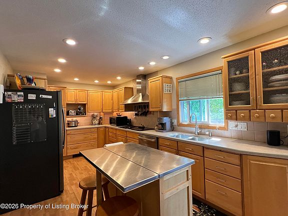 4th image of 305 5th St NW