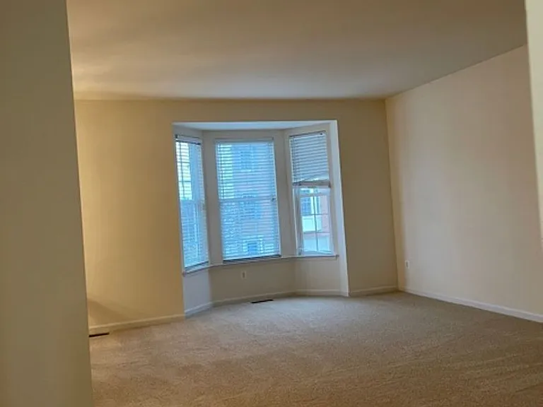 12039 Kemps Landing Cir — Photo 4
