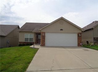 613 Porter Ridge Rd, Kearney, MO 64060