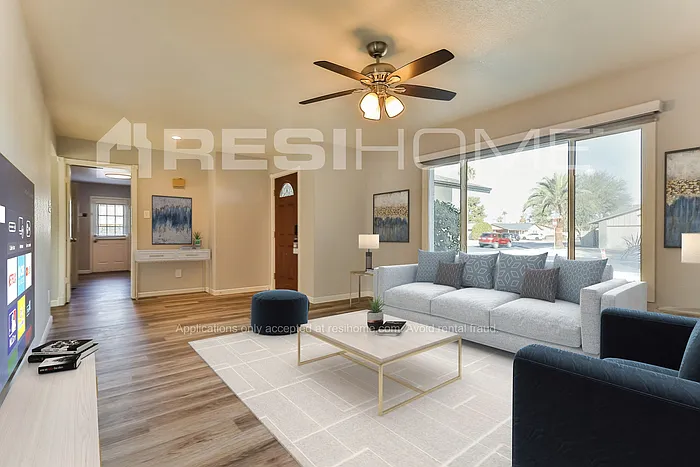 1303 E Dunbar Dr — Photo 5