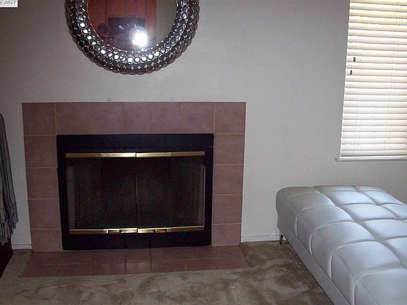 5th image of 1245 Derrick Dr