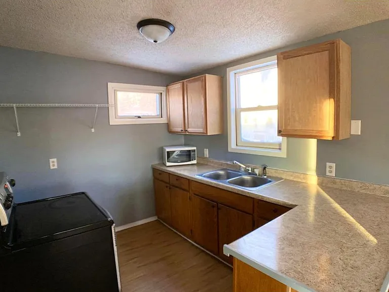 1082 Payne Ave #2 — Photo 9