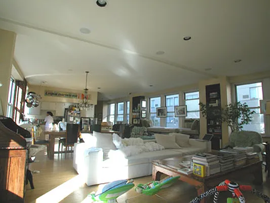 Rented by New York Quality Living Downtown | media 27