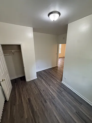 546 Edmund Ave W #1 Photo 1