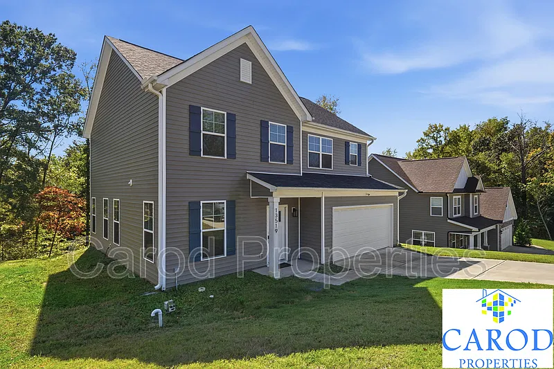 4 bed, 2.5 bath, 2005 sqft, $2,195 — Photo 3