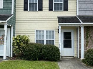 805 Springwood Dr, Jacksonville, NC 28546