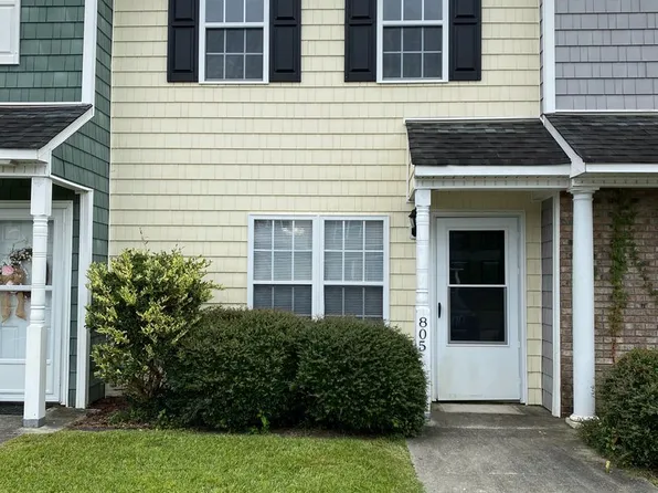 805 Springwood Dr, Jacksonville, NC 28546