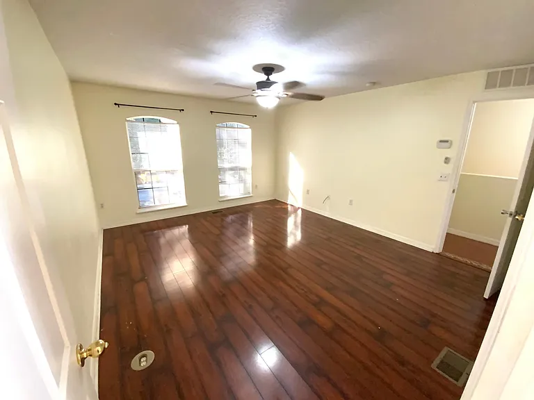10495 Autumn Trace Rd — Photo 2