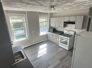 176 Shepard St Floor 3, Lynn, MA 01902