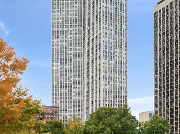 2626 N Lakeview Ave APT 3112, Chicago, IL 60614
